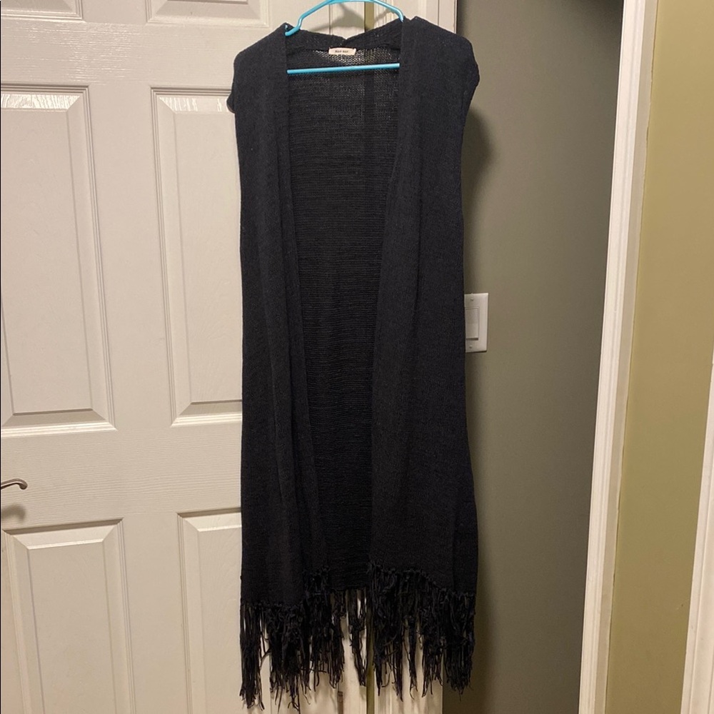 Gray Sleeveless Fringe Hem Cardigan M/L by Mod Ref